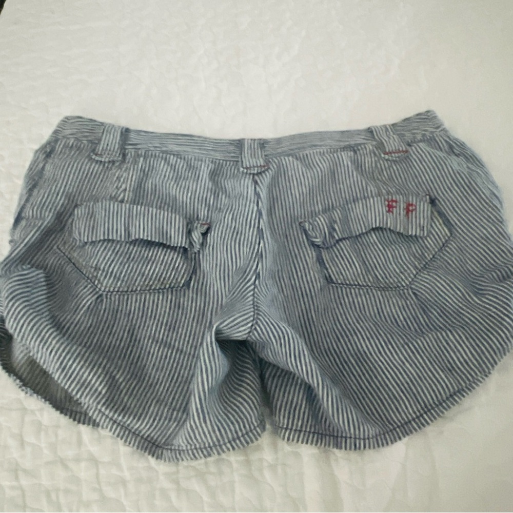 Free People Blue and White stripes Short with 4 pockets  size 4